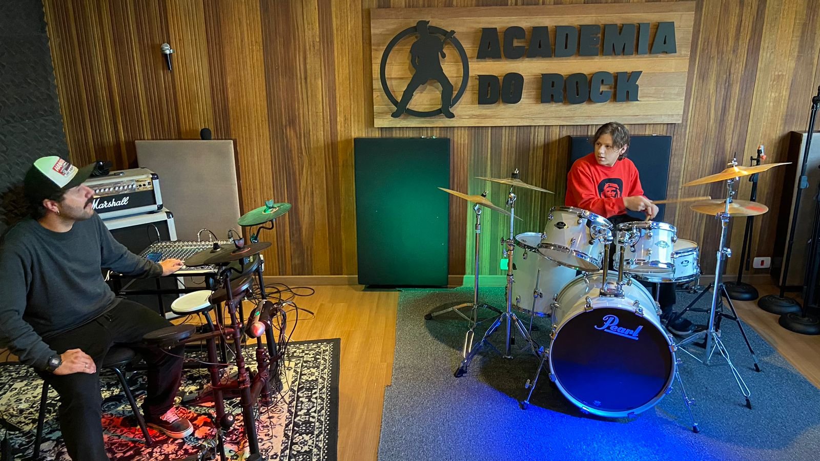 Imagem do post: Rock auxilia no tratamento de adolescente com Doença Rara 
