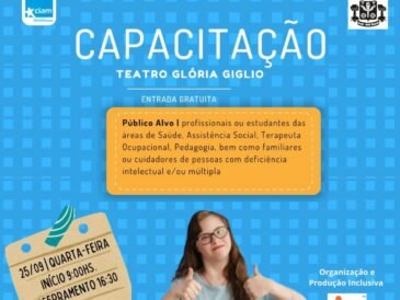 Banner com fundo quadriculado azul. Texto sobre a capacitação e o público alvo. Centralizado uma mulher branca com síndrome de down. Logos da Tudo sobre inclusão consultoria, do Ciam e do apoio prefeitura de osasco.